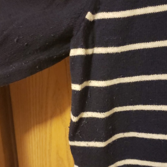 2/15  Gap navy white striped sweater XL - Picture 4 of 4